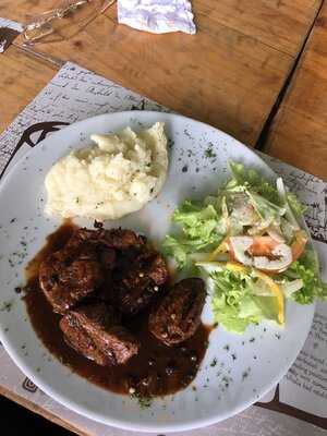 La Colonia Drink & Foods