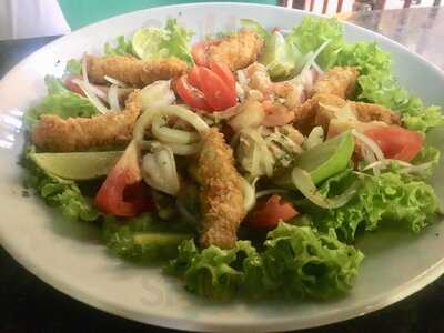 La Colonia Drink & Foods