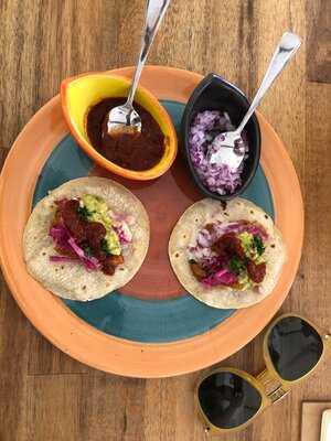 Nuestro Cocina, Cafe & Bar