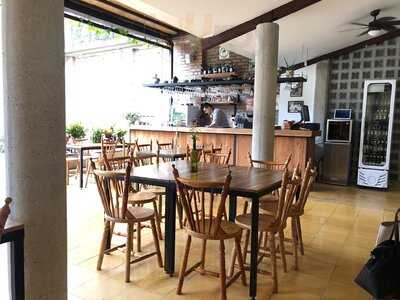 Nuestro Cocina, Cafe & Bar