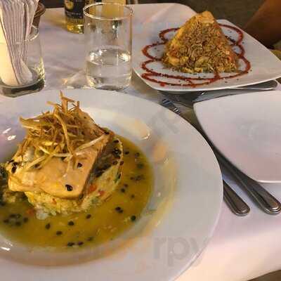 Juan Del Mar Mesa Peruana