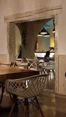 Ladivina Restaurante & Bar