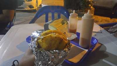 Arepas Y Arepas