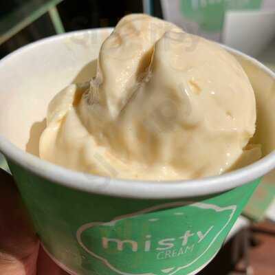 Misty Cream