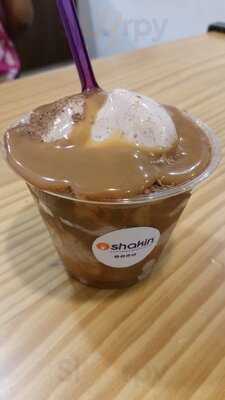 Shakin' Milkshake & Smoothie Bar