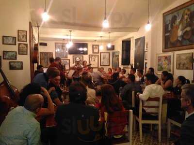 La Esquina, Arte & Café