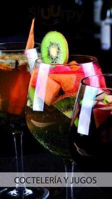 La Roma Pizzeria & Trattoria