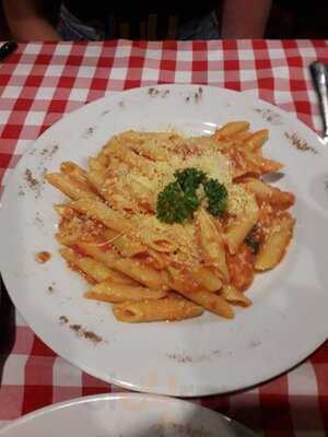 Opera Pizzería & Restaurante Medellín