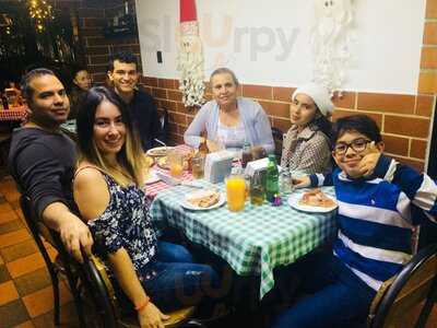 Opera Pizzería & Restaurante Medellín