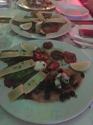 Bar-restaurante Santo Patio Show