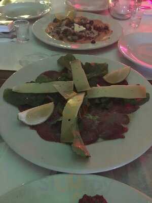 Bar-restaurante Santo Patio Show