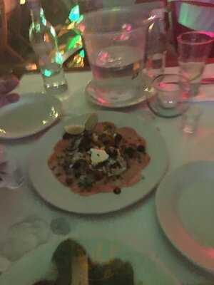 Bar-restaurante Santo Patio Show