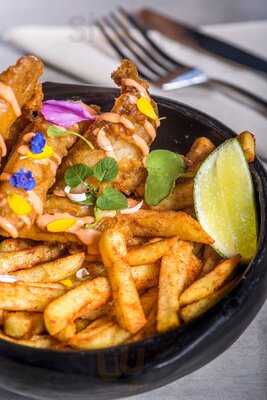 El Pana Sports Bar & Grill