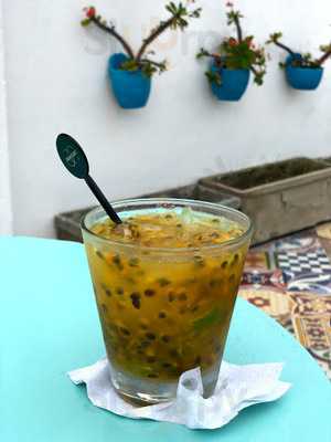 Locombia Café & Bar