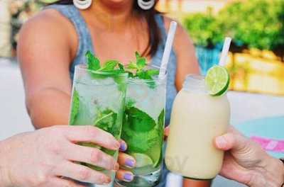 Locombia Café & Bar