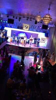 Discoteca 1968 Salsa Show