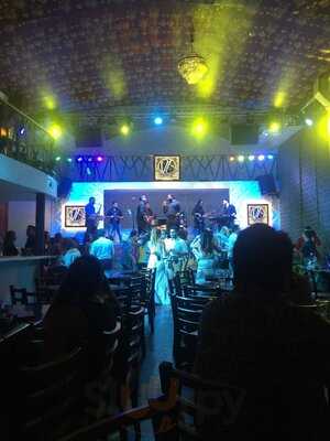 Discoteca 1968 Salsa Show