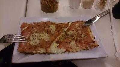 La Piccola Fattoria E Pizzeria