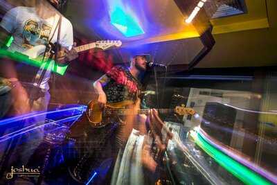 Joshua Cafe Pub Restaurante