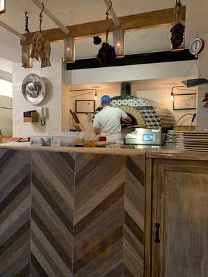 Juan Del Mar Pizzeria Goumert