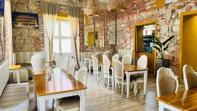 Amaretto Restaurante & Pizzería