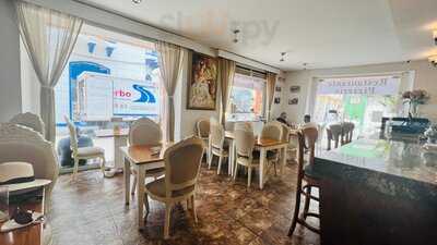 Amaretto Restaurante & Pizzería