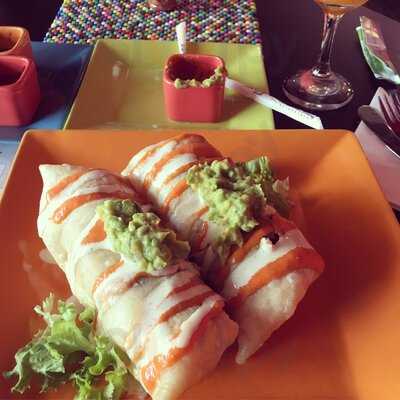 El Tacuate Resterraunt And Bar