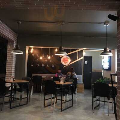 Sushi World