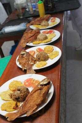 Antiguo Gran Chef Marino - Tesoros Del Mar.