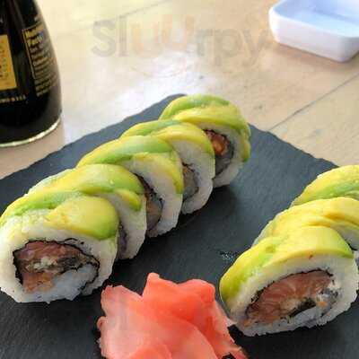 Hanami Teppanyaki Sushi Bar