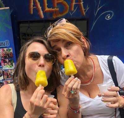 Cremas Doña Alba Comuna 13