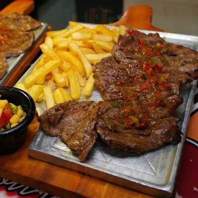 A La Parrilla Gourmet Los Andes