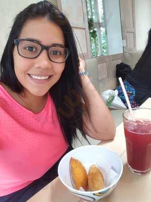 La Nina Juani Antojos De La Costa