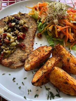 Bun Di Café Bistró