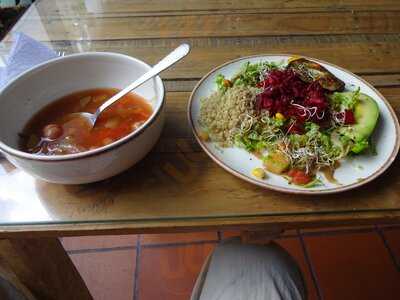 Bun Di Café Bistró