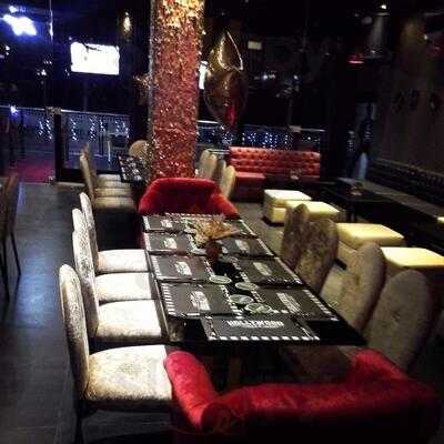 Hollywood Disco & Lounge