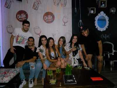 Chillin'drinks And Cocktails