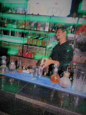 Chillin'drinks And Cocktails