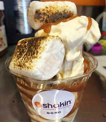 Bocagrande Shakin' Milkshake & Smoothie Bar