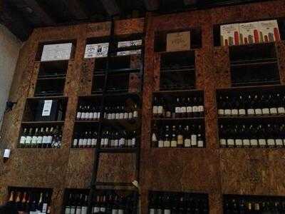 La Bodega De La Iglesia