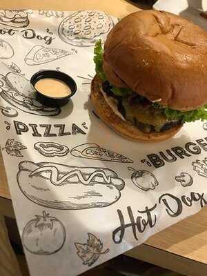 Atrium Pizza & Burger