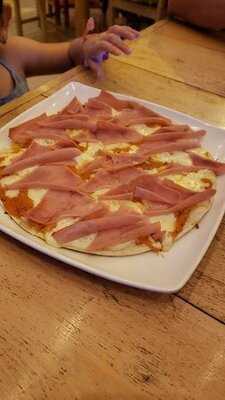 Atrium Pizza & Burger