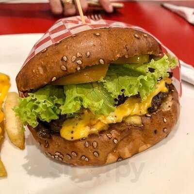 Atrium Pizza & Burger