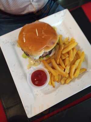 Steak Carbón. Parrilla Argentina.