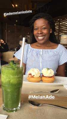 Crepes And Waffles- Avenida 19