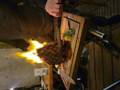 Bistecca E Vino Da Trattoria De La Plaza I Quinta Camacho