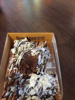 Monsieur Waffle
