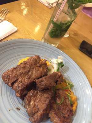 Ana Cocina & Cócteles