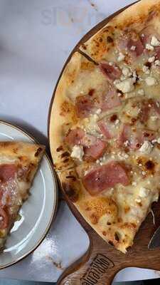 Corrientes Pasta, Pizza Y Parrilla