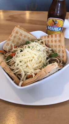 Mau Kitchen Restaurant Bar.